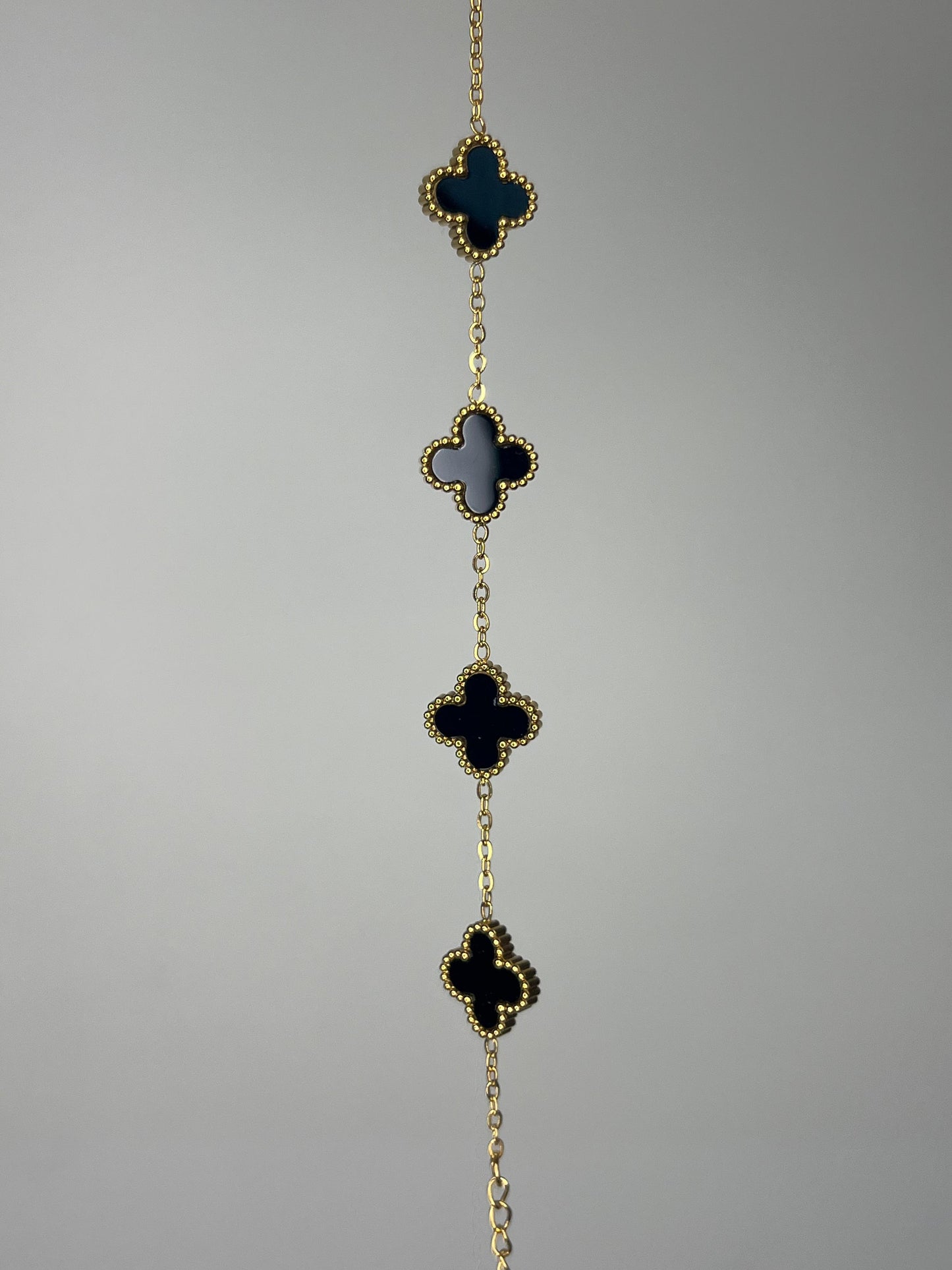 Clove - Black